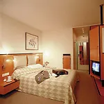 アム ラートハウス 3*
