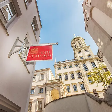 Отель Am Rathaus 3*