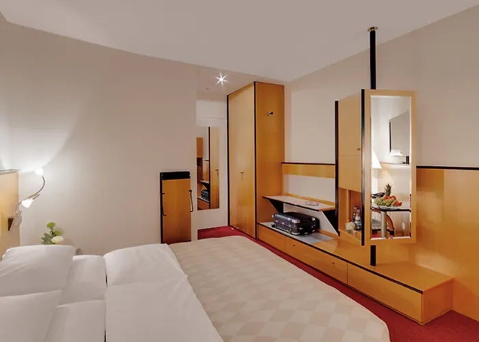 Am Rathaus Augsburgo